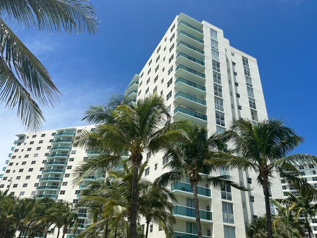 New Luxury Apartment 2Br 2Ba Direct Beach Access Голливуд Экстерьер фото